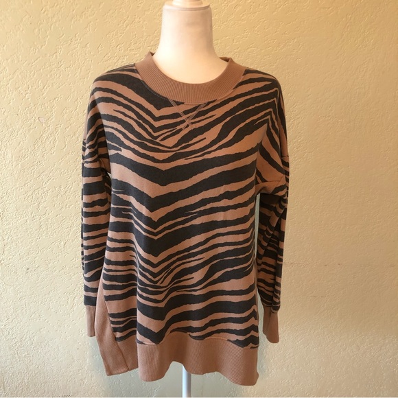 aerie Sweaters - Aerie Sweatshirt Women’s Size XS Animal Print Zebra Brown/Black Long Sleeves